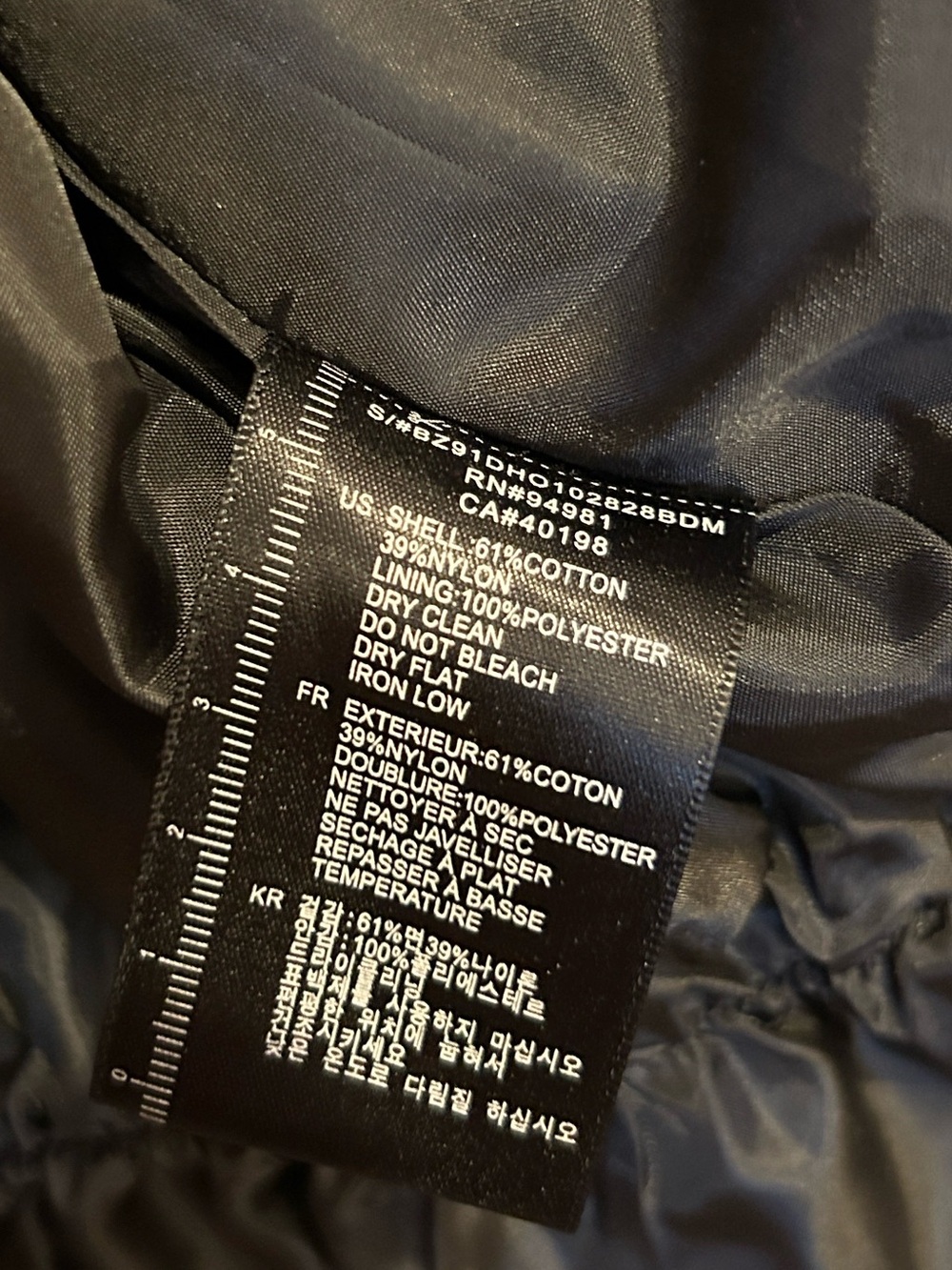 Twelve by Twelve Los Angeles Avant-Garde Mini Bubble Hem Coat Black Size Medium - Picture 10 of 10